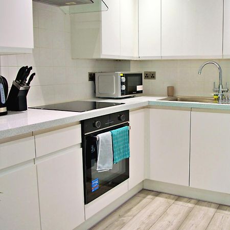 Beautiful Flat Near Central London - Entire Flat - Equipped Kitchen - Private Bathroom Екстер'єр фото