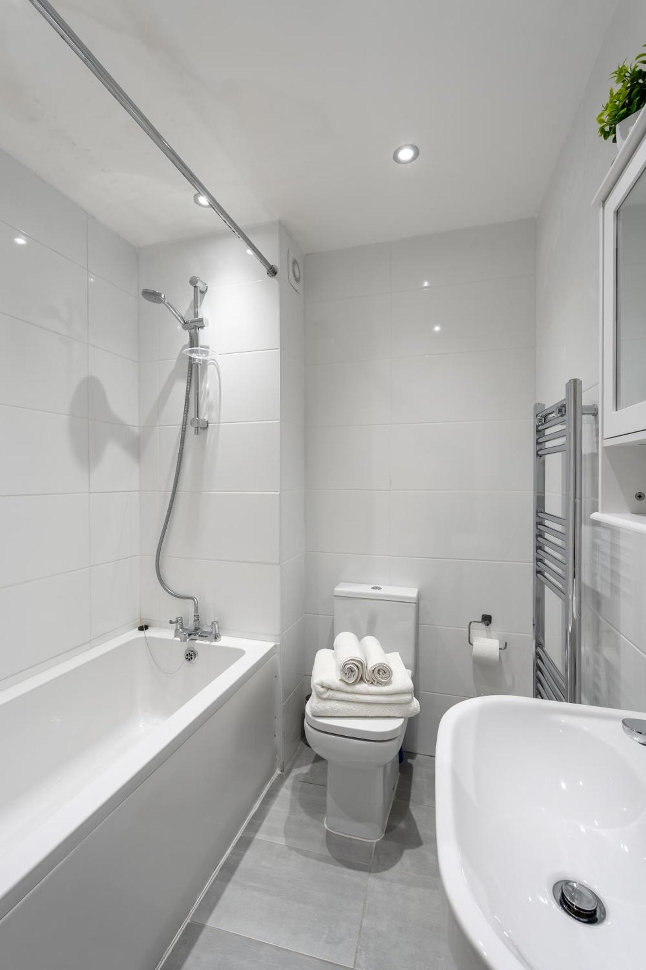 Beautiful Flat Near Central London - Entire Flat - Equipped Kitchen - Private Bathroom Екстер'єр фото