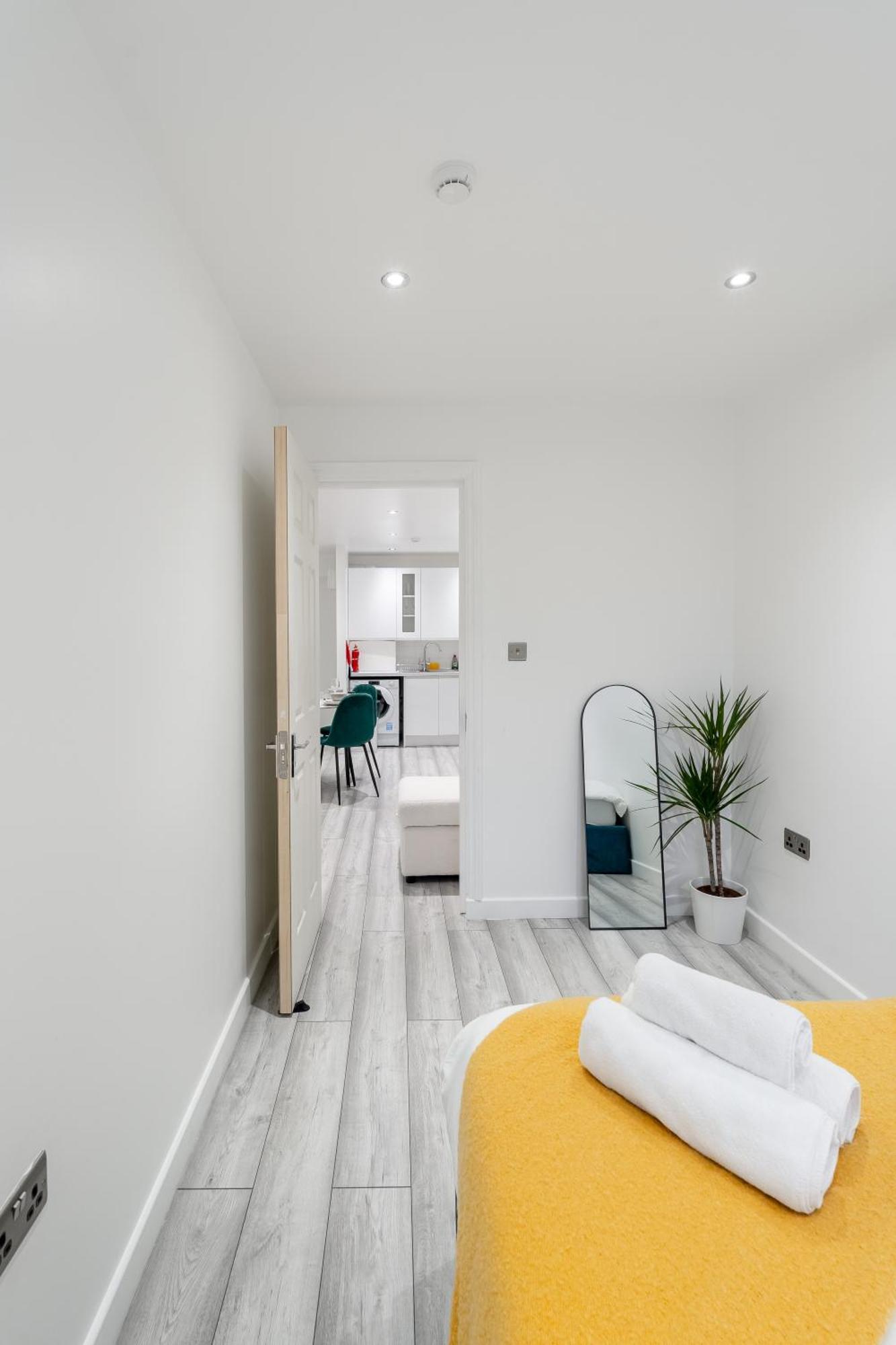 Beautiful Flat Near Central London - Entire Flat - Equipped Kitchen - Private Bathroom Екстер'єр фото