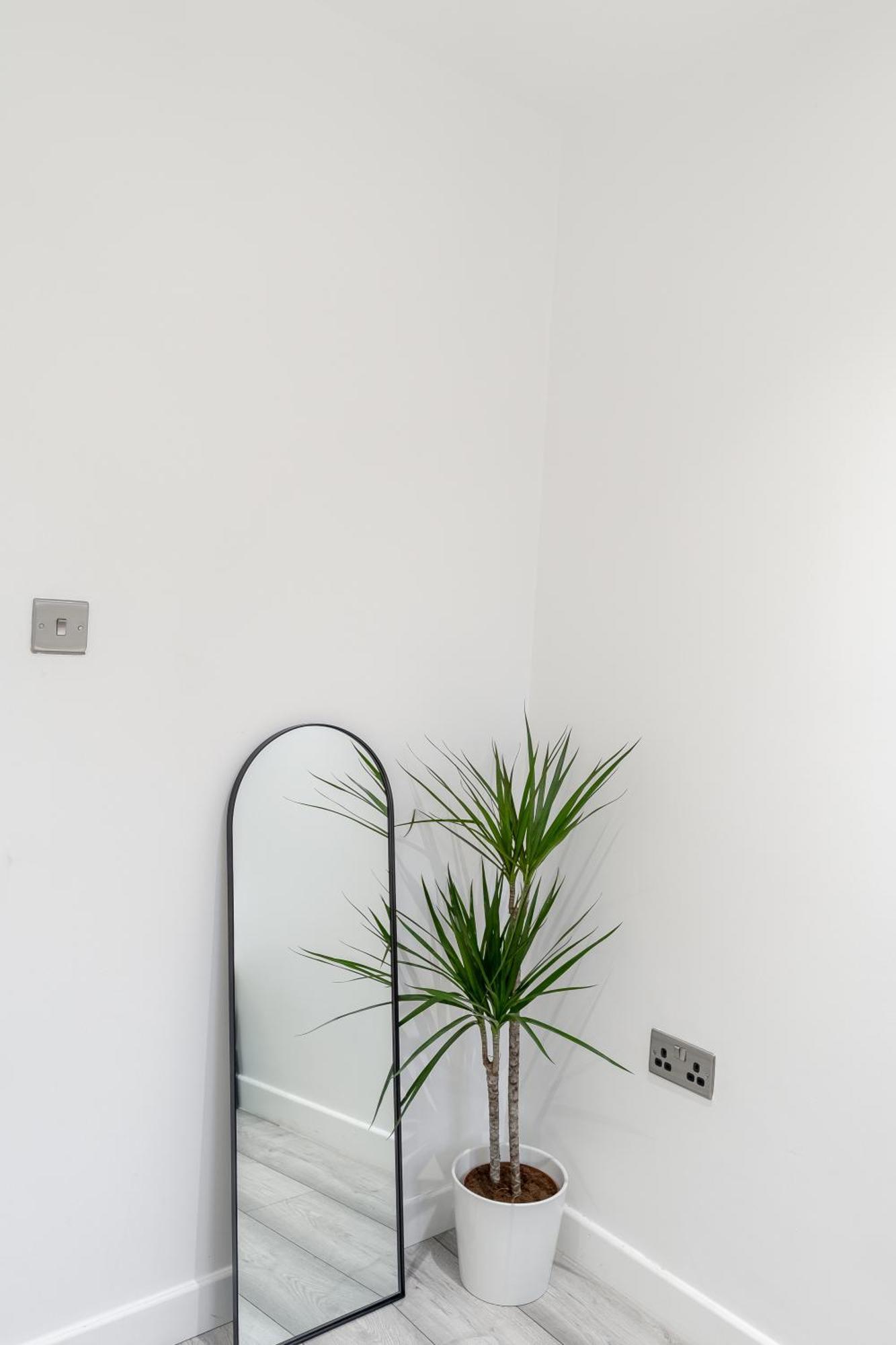 Beautiful Flat Near Central London - Entire Flat - Equipped Kitchen - Private Bathroom Екстер'єр фото