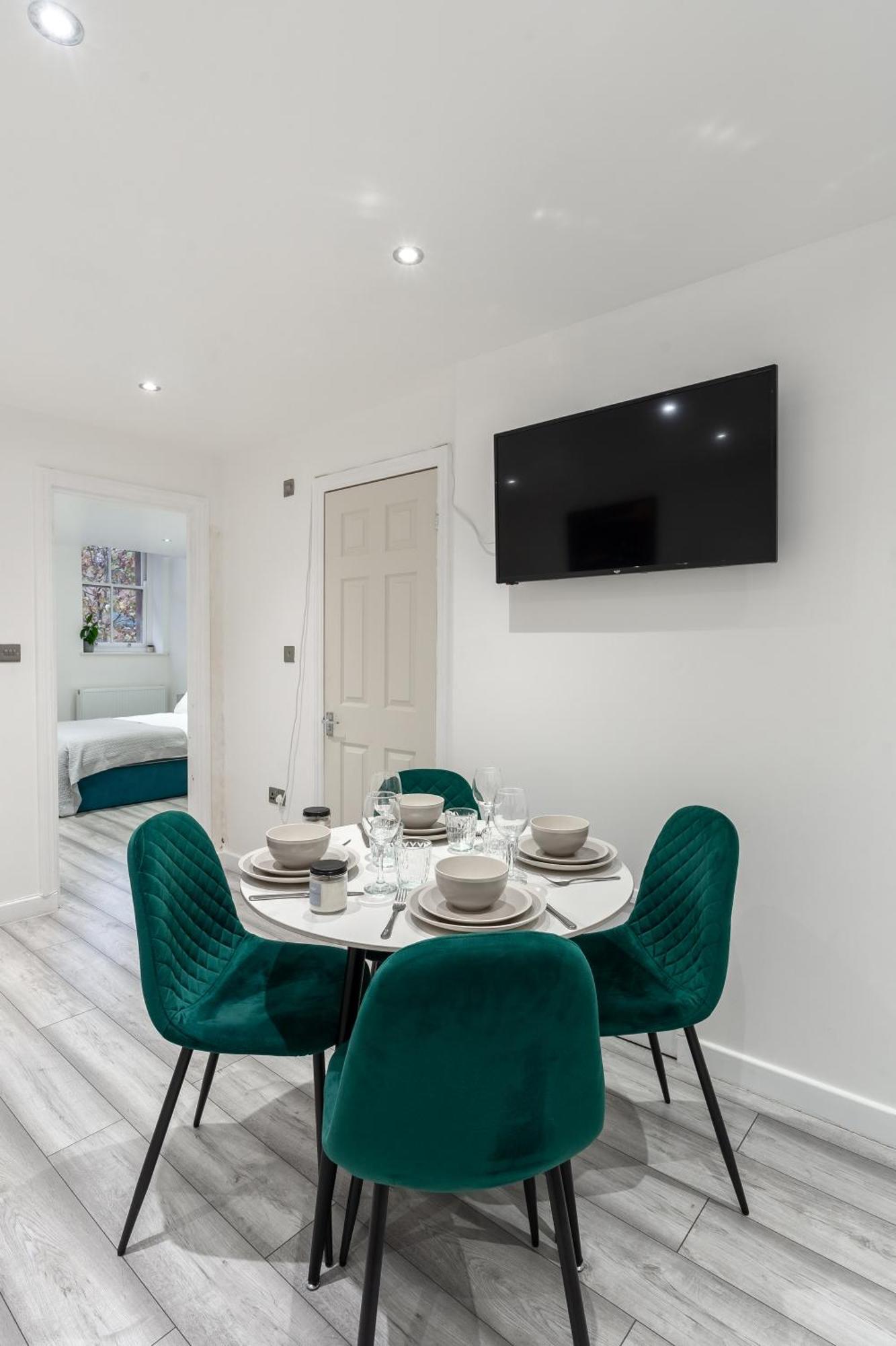 Beautiful Flat Near Central London - Entire Flat - Equipped Kitchen - Private Bathroom Екстер'єр фото