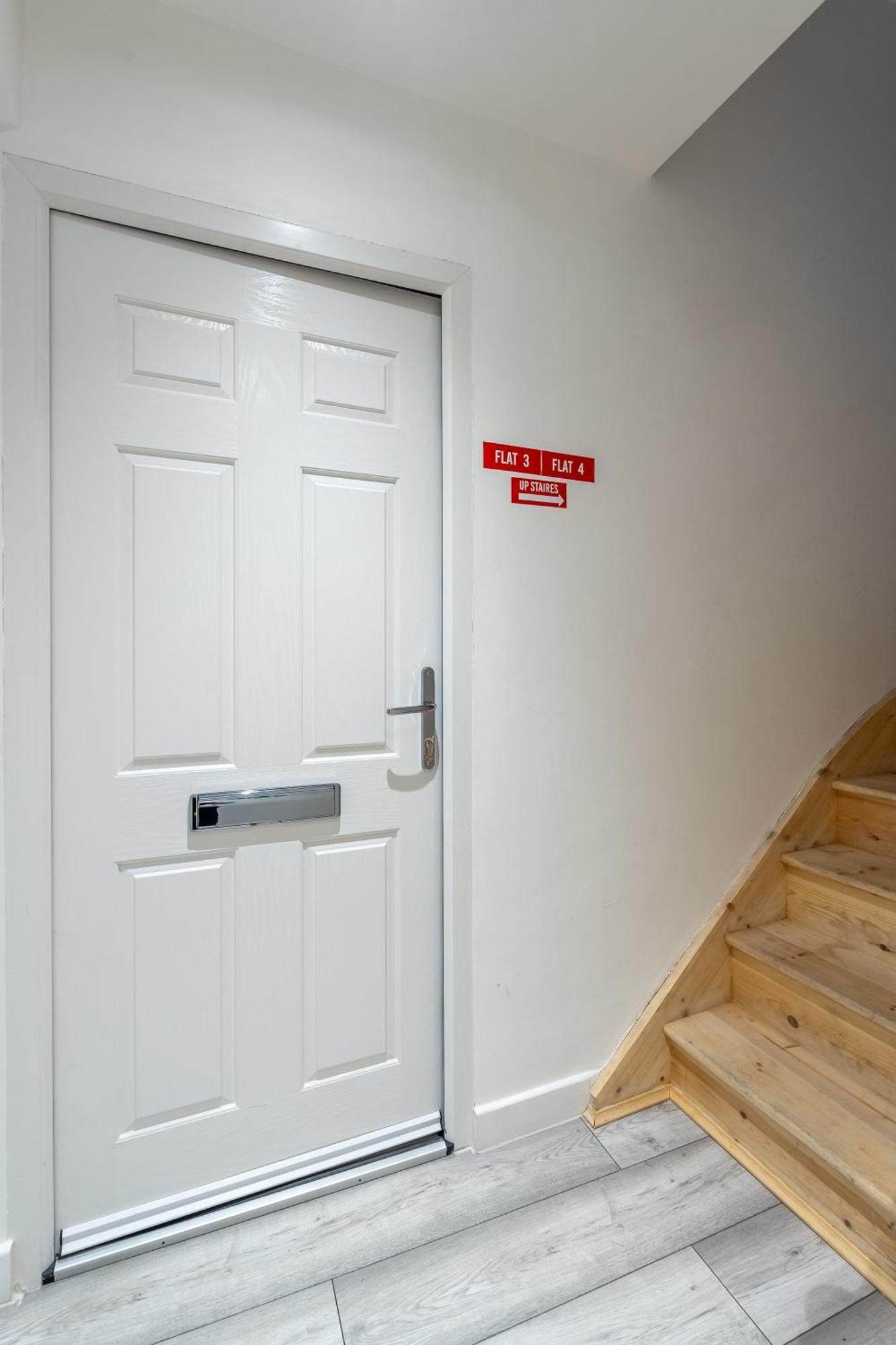 Beautiful Flat Near Central London - Entire Flat - Equipped Kitchen - Private Bathroom Екстер'єр фото
