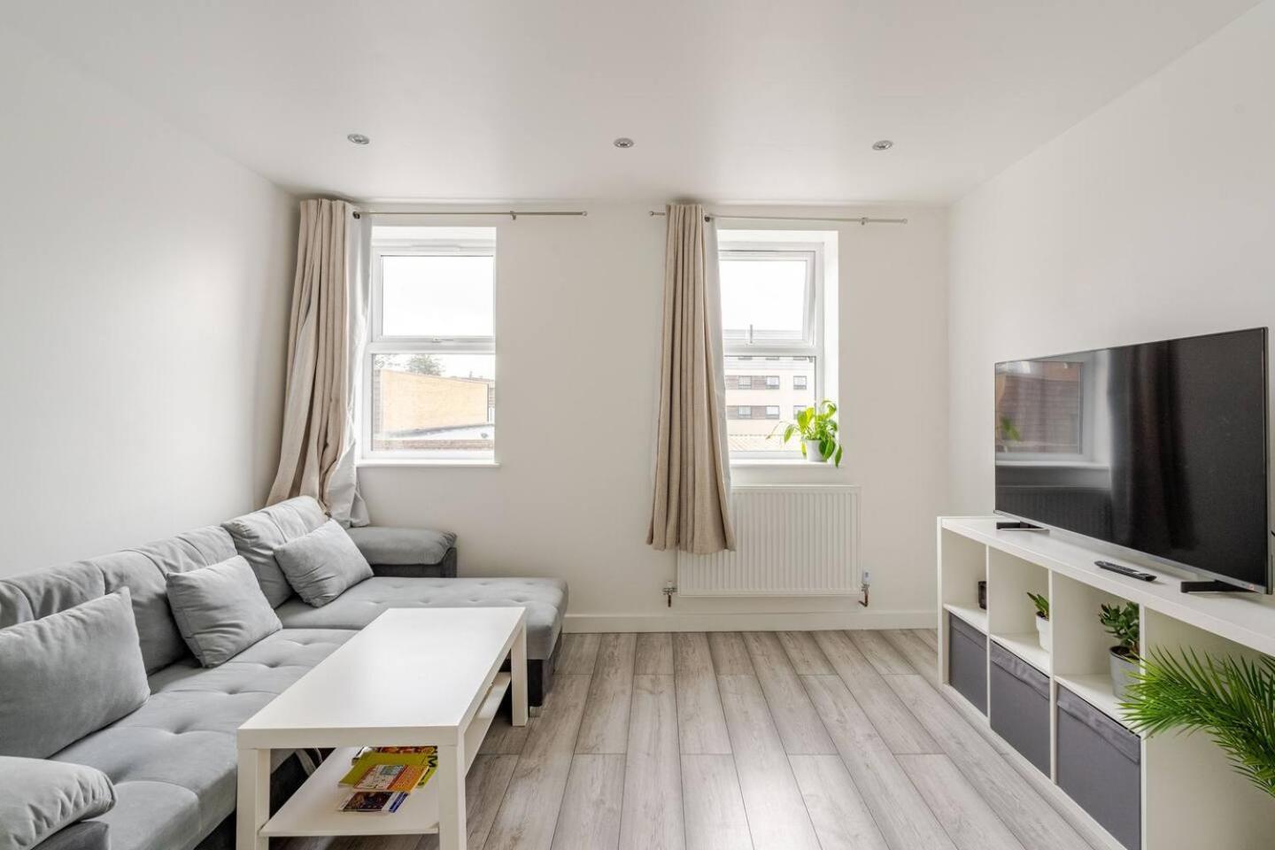 Beautiful Flat Near Central London - Entire Flat - Equipped Kitchen - Private Bathroom Екстер'єр фото